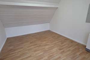 Großzügige, frisch renovierte Maisonette-Wohnung mit 5 Zimmern, 3 Bädern & Balkon – Bahnhofstraße 5, 97450 Arnstein – Vorschaubild 12