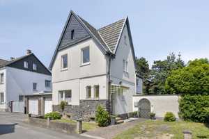 Familienparadies mit viel Platz! 7 Zimmer, Gartenidylle & Garage – Bonn – Vorschaubild 3