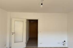Attraktives, frisch renoviertes  1-Zimmer-Apartment in Maxvorstadt – Die vollständige Adresse der Immobilie erhältst du vom Anbieter., 80798 Josephsplatz, München – Vorschaubild 3