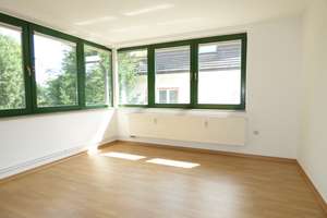 Zwischen VILLEN und GÄRTEN in BESTLAGE LEBEN – Max-Planck-Straße 42, 9114 Borna-Heinersdorf, Chemnitz – Vorschaubild 11
