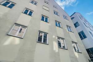 **Top Lage in der beliebten Altstadt**2 Zimmer** Exklusive sanierter Altbau** – Am Märzenbad 13, 86150 Lechviertel, östl. Ulrichsviertel, Augsburg – Vorschaubild 1