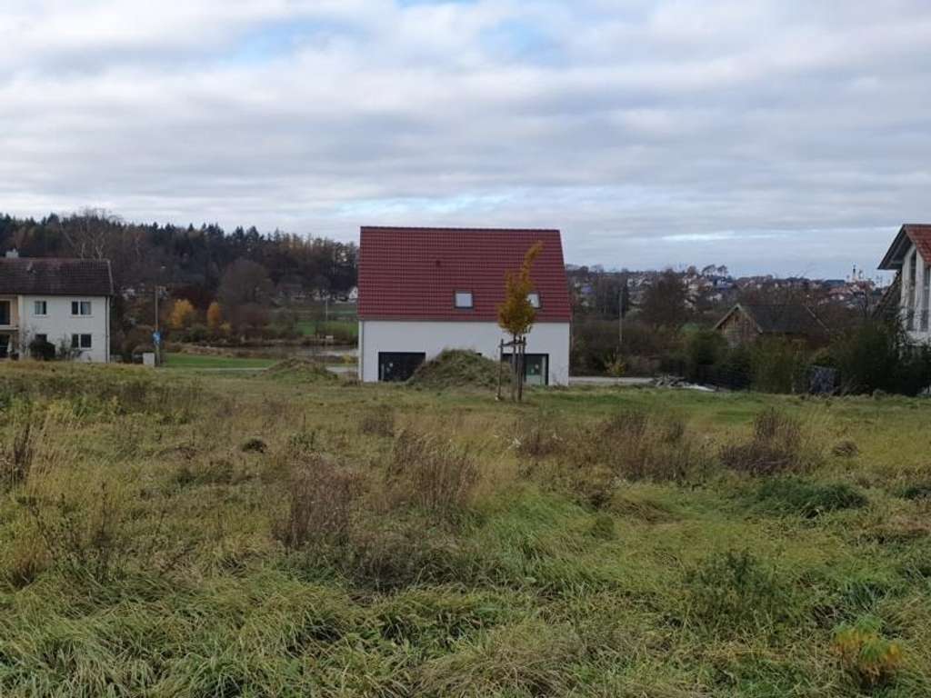 Immobilie in Rottenburg a. d. Laaber - ZWANGSVERSTEIGERUNG: EFH ohne  zusätzliche Käuferprovision ab TEUR 420 möglich ! - Bild 0