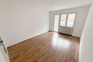 Schöne 2-Zimmer-Wohnung mit Balkon nahe Mediapark – Maybachstr. 112, 50670 Köln – Vorschaubild 1