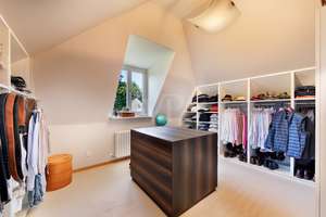 Klassische Eleganz und moderner Komfort – Exklusives Wohnen in bester Lage von Gräfelfing – Die vollständige Adresse der Immobilie erhältst du vom Anbieter., 82166 Gräfelfing – Vorschaubild 11