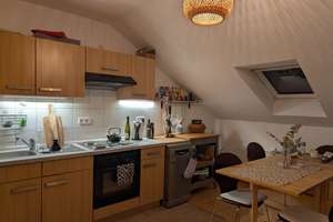 Tolle Dachgeschosswohnung in bester Lage – Die vollständige Adresse der Immobilie erhältst du vom Anbieter., 53115 Poppelsdorf, Bonn – Vorschaubild 1