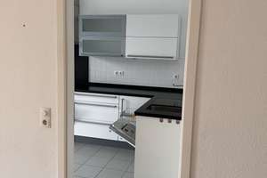 Geschmackvolle 3-Raum-Penthouse Charakter mit Balkon und EBK in Düsseldorf – Vlattenstraße 14, 40223 Bilk, Düsseldorf – Vorschaubild 4