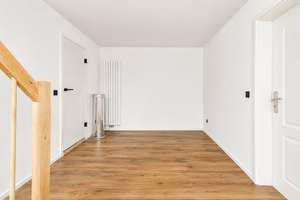 Seltene Gelegenheit in dieser Lage – viel Haus zum attraktiven Preis! – Die vollständige Adresse der Immobilie erhältst du vom Anbieter., 30655 Groß-Buchholz, Hannover – Vorschaubild 7