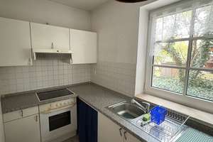 GEFRAGTE 2 RAUM- WOHNUNG IN RUHIGER, GRÜNER LAGE MIT TERRASSE, EBK. – Schoberstraße 10, 1279 Laubegast, Dresden – Vorschaubild 3