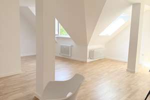 Helle DG-Wohnung über den Dächern Giesings - teilmöbliert & bezugsfertig