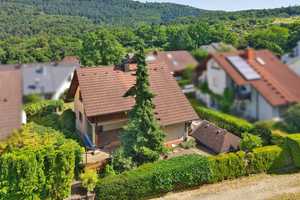 Gepflegtes Familiendomizil mit lauschigem Garten und Garage im grünen Herzen der Kurstadt – Baden-Baden – Vorschaubild 2