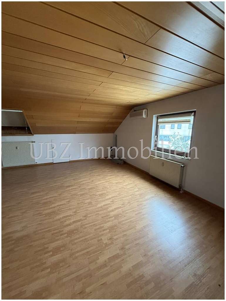 Immobilie in Mömbris - Große DG Eigentumswohnung - Bild 2