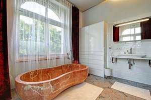 Property thumbnail 11