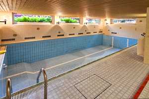 Reserviert! - Stadtvilla mit Innenpool in begehrter Wohnlage am Fichtenberg – Berlin – Vorschaubild 12