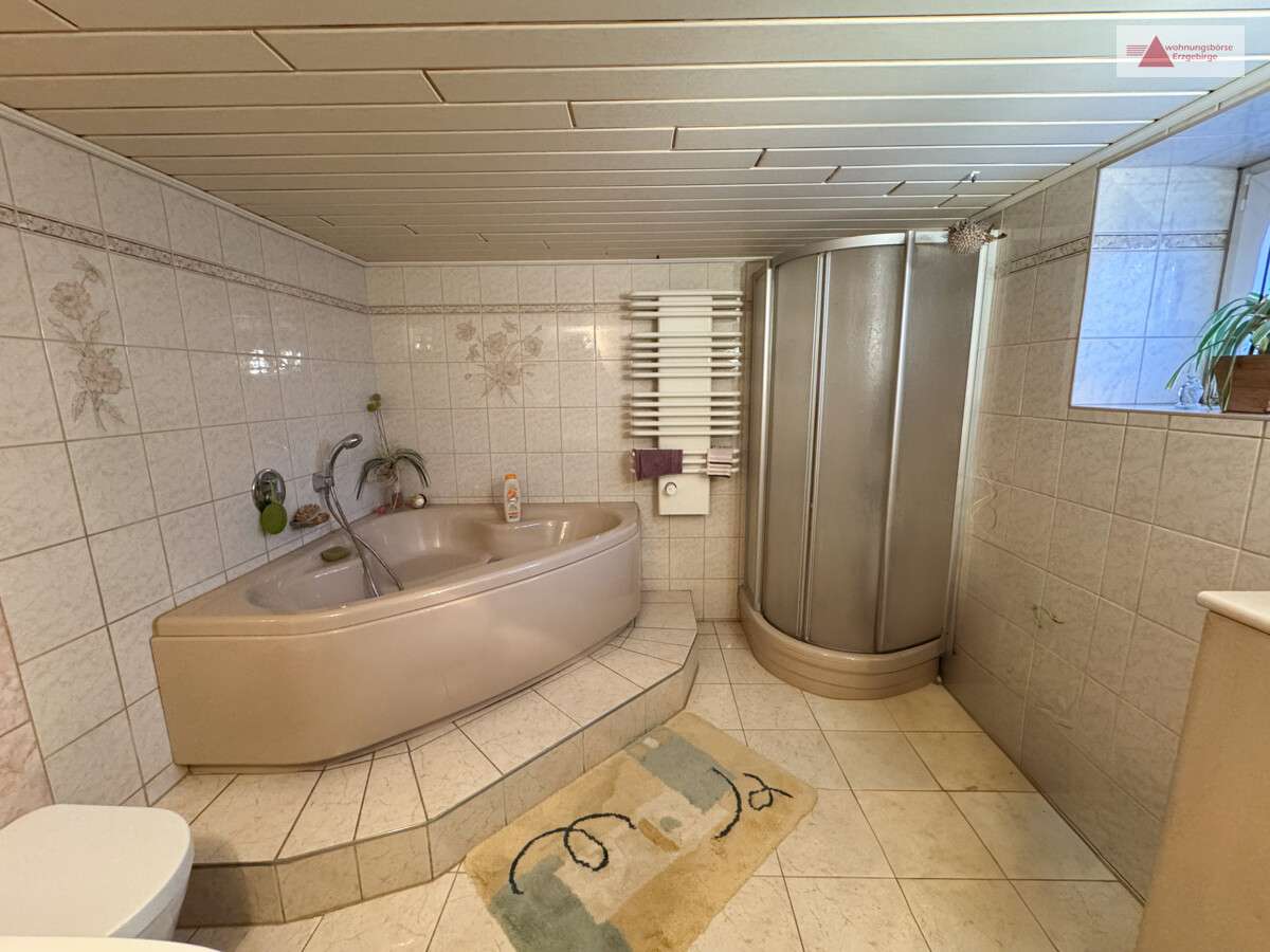 Immobilie in Grünhain-Beierfeld - Ihr neues Zuhause mit Panoramablick – großzügige Doppelhaushälfte in Beierfeld - Bild 2