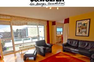 3-Zimmer-Wohnung mit Balkon + Einbauküche
