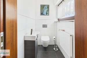 RUHE UND RAUM IN METTLACH - BARRIEREFREIER BUNGALOW MIT SOLARANLAGE IN TOLLER LAGE – Die vollständige Adresse der Immobilie erhältst du vom Anbieter., 66693 Mettlach – Vorschaubild 12