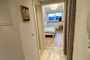 Exklusive, vollständig renovierte 3-Zimmer-DG-Wohnung mit Einbauküche  in Stuttgart – Die vollständige Adresse der Immobilie erhältst du vom Anbieter., 70374 Im Geiger, Stuttgart – Vorschaubild 12