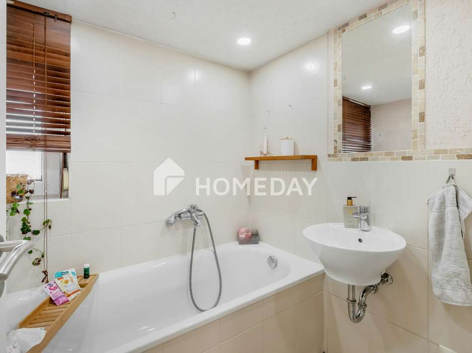 EG Badezimmer 1