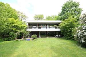 Zentral gelegenes, zweigeschossiges Wohnhaus mit Keller, Garage sowie Carport und schönem Garten – Die vollständige Adresse der Immobilie erhältst du vom Anbieter., 49661 Cloppenburg – Vorschaubild 2