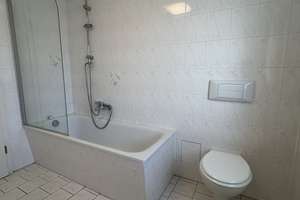 Tageslichtbad mit Wanne – Wolfenbütteler Straße 20, 39112 Sudenburg, Magdeburg – Vorschaubild 8