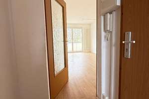 3 Zimmer, Balkon, 1. Obergeschoss