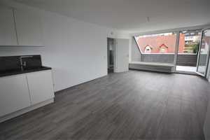 Top sanierte Wohnung inkl. Einbauküche & Sonnen-Loggia – Hagen – Vorschaubild 3