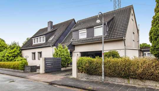 Bild von Großzügig Wohnen - Traumhaftes Zweifamilienhaus mit separaten Gärten in Aumund-Hammersbeck