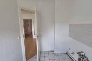 Ruhige und helle, renovierte 2 Zimmer-Wohnung mit Balkon in Röthenbach/Schweinau – Nürnberg – Vorschaubild 12