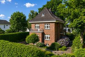 Rotklinkervilla in Blankenese: Ankommen wie im Ferienhaus fürs Leben – Die vollständige Adresse der Immobilie erhältst du vom Anbieter., 22587 Blankenese, Hamburg – Vorschaubild 2