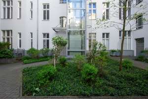 Repräsentative Altbauwohnung mit 5 Zi., lichtdurchfluteten Räumen nahe Schloss Bellevue! – Die vollständige Adresse der Immobilie erhältst du vom Anbieter., 10557 Moabit, Berlin – Vorschaubild 9