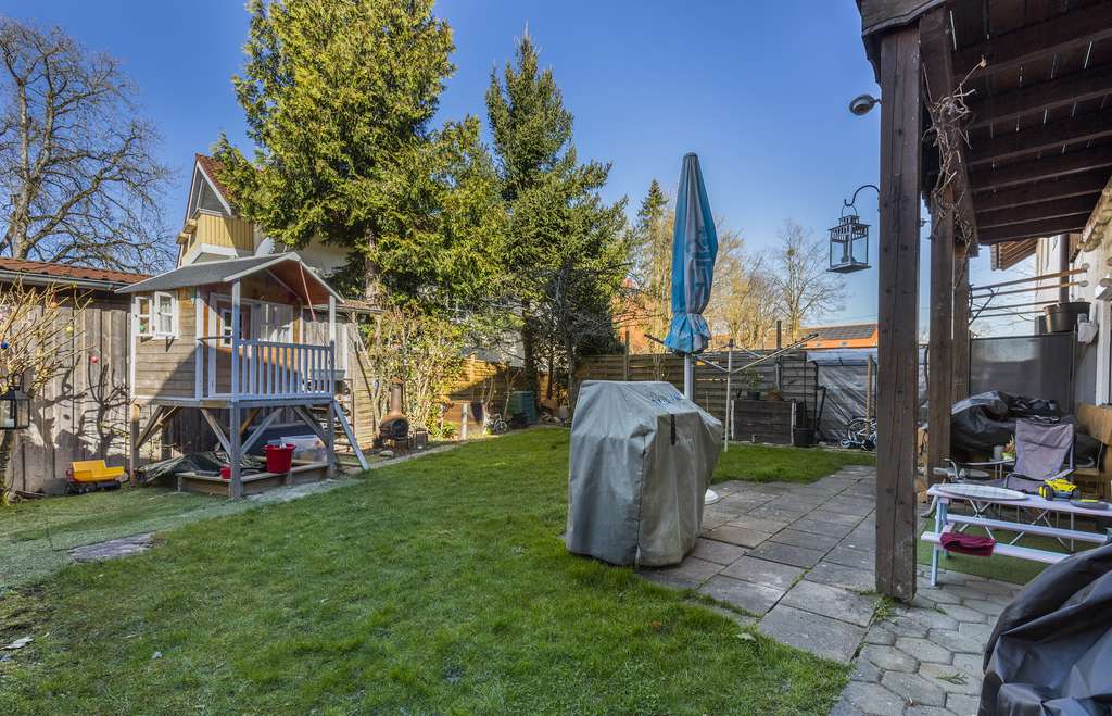 Immobilie in Aying - Grosse Erdgeschosswohnung mit Garten, Stellplätzen und der Möglichkeit einer Gewerbeeinheit! - Bild 1