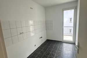 Neu renovierte 3 Zimmer Wohnung mit Balkon und neuer Einbauküche – Goeckingstraße 31, 47139 Duisburg – Vorschaubild 6