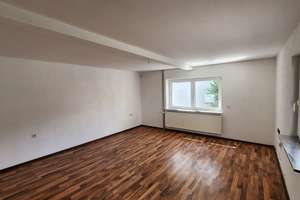 Geräumiges 5-Zimmer Einfamilienhaus in Hadamar mit Garten  – Dorfbachstraße 1, 65589 Hadamar – Vorschaubild 2