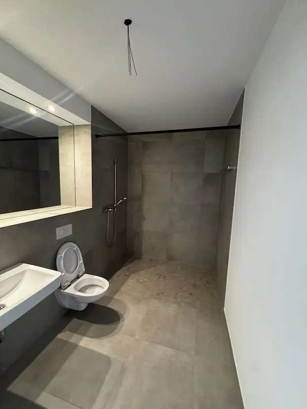 Wohnen über den Dächern: 2-Zimmer-Neubau mit Dachterrasse - Photo 4