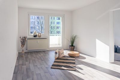 NEU sanierte Familienwohnung mit Balkon