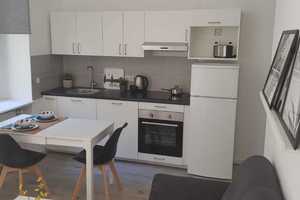 Charming Furnished 2 rooms apartment in Charlottenburg – Kamminer Str. 4, 10589 Berlin – Vorschaubild 1