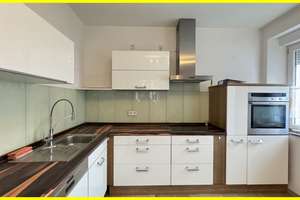 Elegante, großzügige und gepflegte 4-Zimmer-Wohnung mit hohem Wohnkomfort – Die vollständige Adresse der Immobilie erhältst du vom Anbieter., 90443 Gostenhof, Nürnberg – Vorschaubild 3