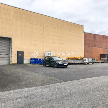 Lagerhalle mit Freifläche und Krananlage nahe der A72 verfügbar!