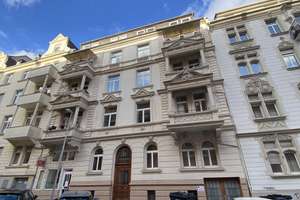 Schöne 2 Zimmer Wohnung - großer Balkon