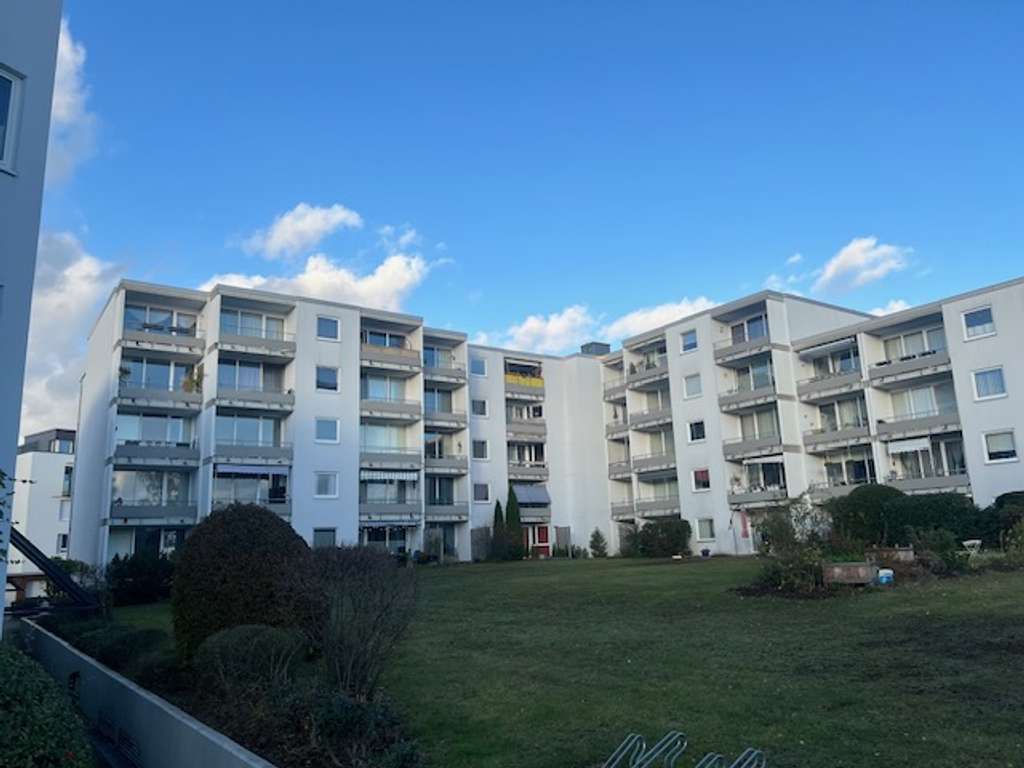 1-Zi-Appartment mit Balkon, Keller, Fahrstuhl u. Stellplatz