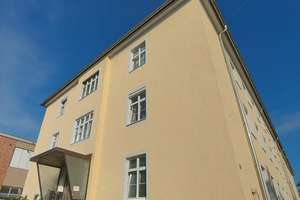4 Zimmer Altbauwohnung  mit hohen Decken und Außenstellplatz zu verkaufen – Die vollständige Adresse der Immobilie erhältst du vom Anbieter., 85057 Nordwest, Ingolstadt – Vorschaubild 3