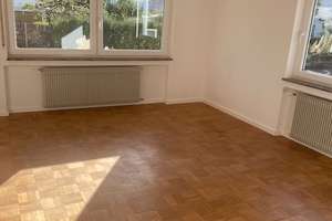 Gepflegte 4-Zimmer-Hochparterre-Wohnung mit Einbauküche in Reutlingen – Die vollständige Adresse der Immobilie erhältst du vom Anbieter., 72770 Betzingen, Reutlingen – Vorschaubild 4
