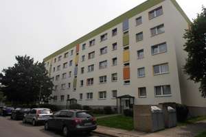 Provisionsfrei: leerstehende 3-Raumwohnung mit großem Balkon