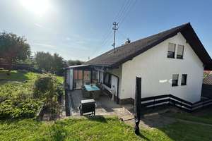 Einfamilienhaus mit ELW, gesamt 211 m² WFL, 751 m² Grundstück, Wintergarten u. Doppelgarage – Birkenstraße 7, 74850 Schefflenz – Vorschaubild 7