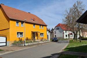 Attraktiver Bauernhof mit viel Platz und Potential – Die vollständige Adresse der Immobilie erhältst du vom Anbieter., 99625 Großmonra – Vorschaubild 1