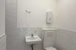 Kernsaniertes Altbau Apartment – Oberbilker Allee 310, 40227 Düsseldorf – Vorschaubild 6