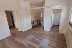 Mehrparteienhaus mit über 320m² Wohn-Nutzfläche plus Keller, plus bebaubarem Hinterliegergrundstück – Die vollständige Adresse der Immobilie erhältst du vom Anbieter., 65428 Rüsselsheim am Main – Vorschaubild 5