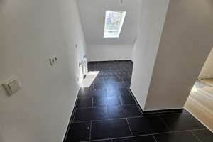 Moderne 4-Zimmer-Maisonette mit Dachloggia, Balkon und 2 Bädern in Nürnberg – Gabelsbergerstr. 3, 90459 Galgenhof, Nürnberg – Vorschaubild 14