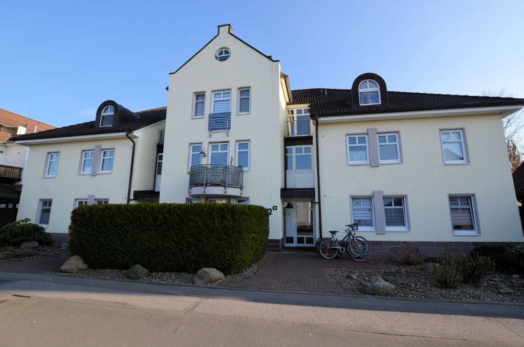 Immobilie in Holzminden - Eigentumswohnung mit Balkon und Kfz-Abstellplatz in ruhiger, stadtnaher Lage - Bild 1