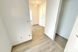 Frisch renovierte 2 Zimmerwohnung mit Balkon